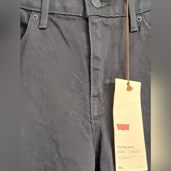 NWT Levi's Black Mid Rise Skinny Denim Jeans  Size 8M  29/32 - Picture 2 of 8